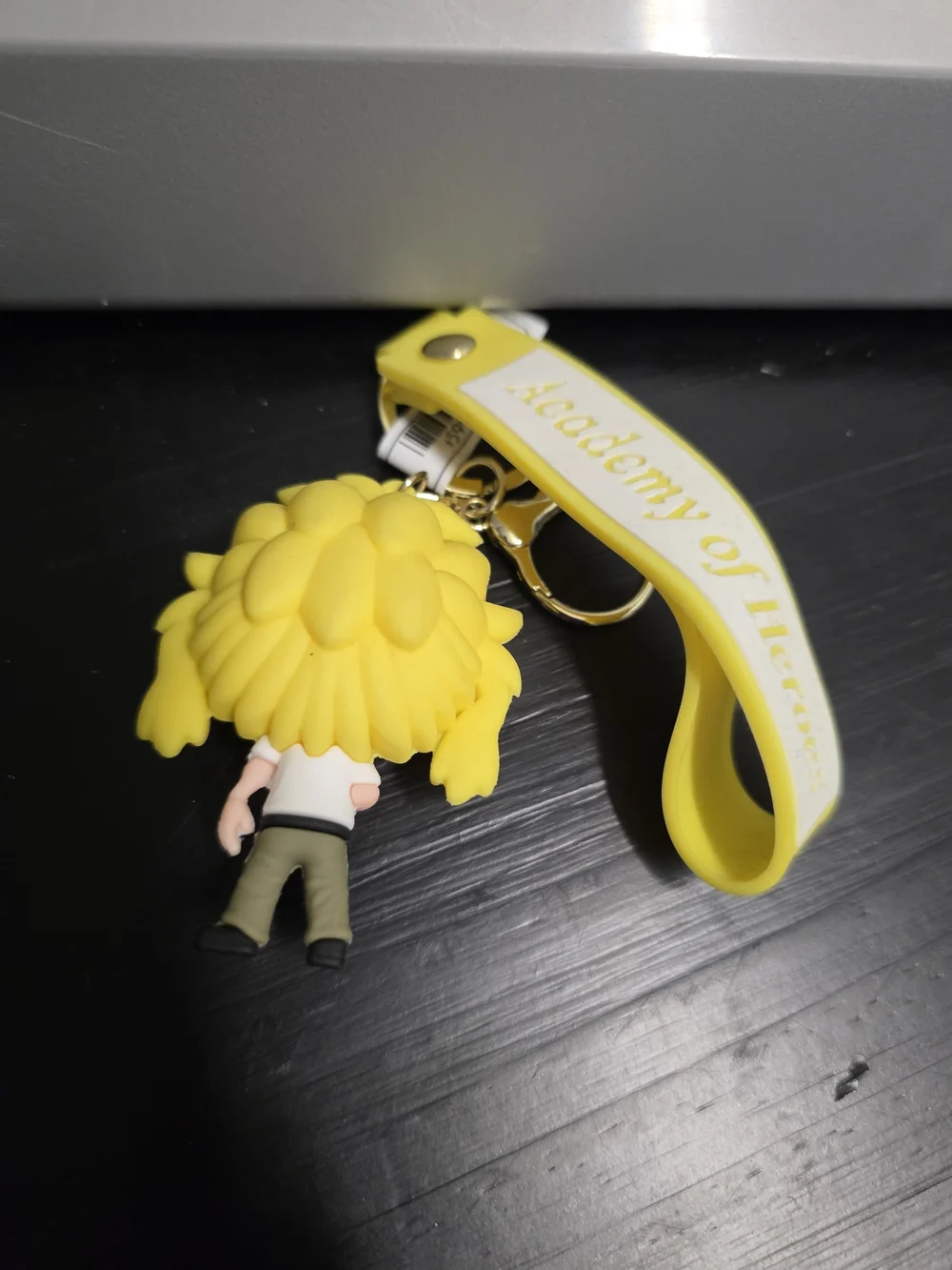 N/A vibrant yellow
